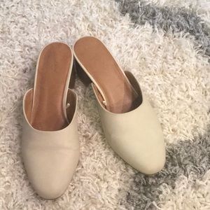 Universal Thread Nude Mules Size 9.5